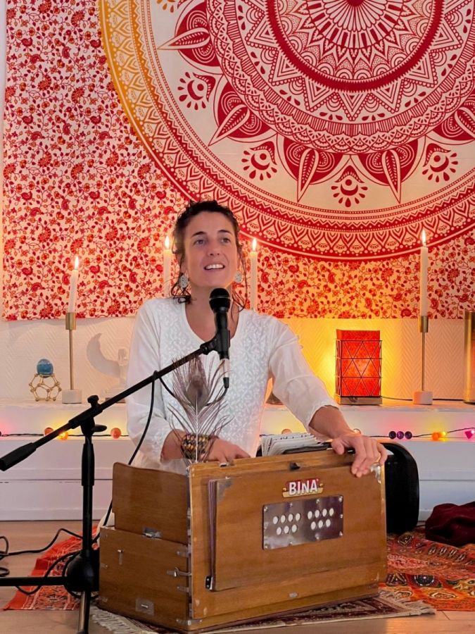 Kirtan - Temps de chant de mantras en cercle et en musique – Biennale ...